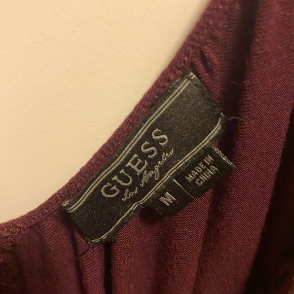 Guess double V tank top - Picture 6 of 6